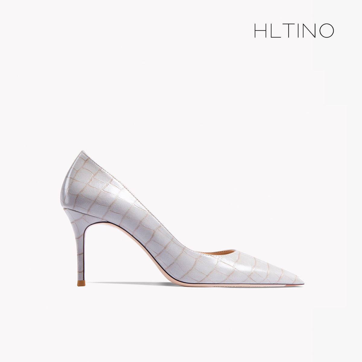 Patent leather pointed-toe high heel shoe, light gray croc-texture, side profile