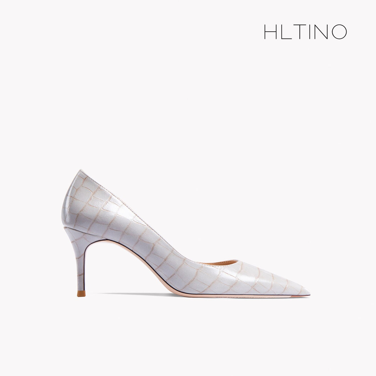 Pointed-toe high heel pump in light patent with crocodile texture, slim stiletto